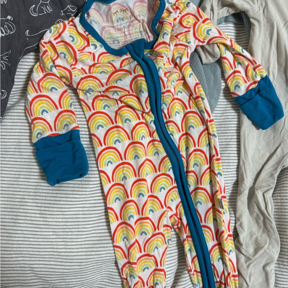 LITTLE SLEEPIES Rainbow newborn pajamas